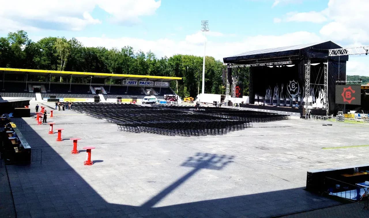 Erstklassige Eventbodenplatten kaufen – Schnell verlegt & wetterfest